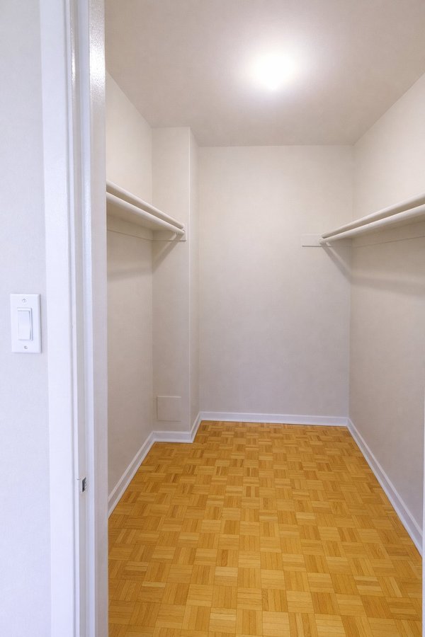2415 Jane Street - Photo 8