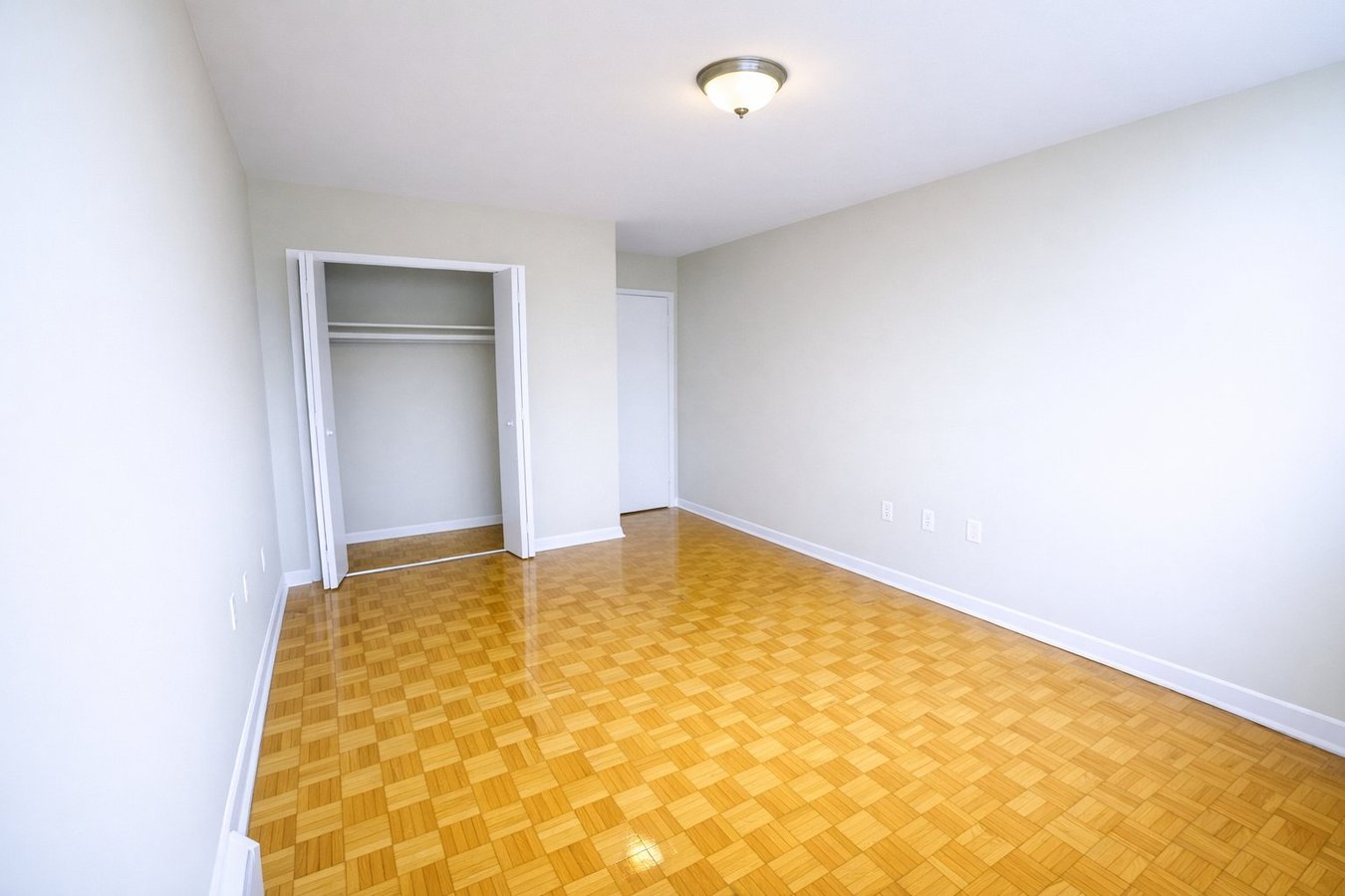 2415 Jane Street - Photo 10