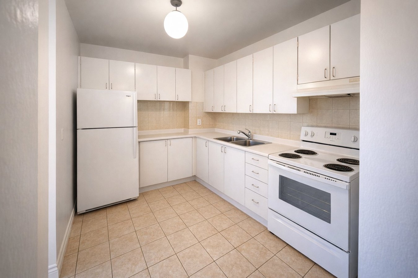 2770 Jane Street - Photo 3