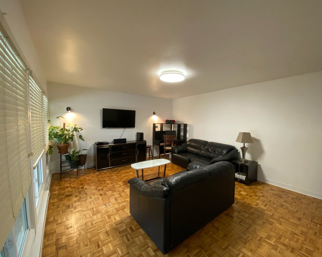 London Green Court - Photo 9