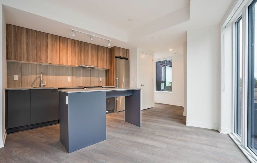 8 Tippett Road - Photo 11