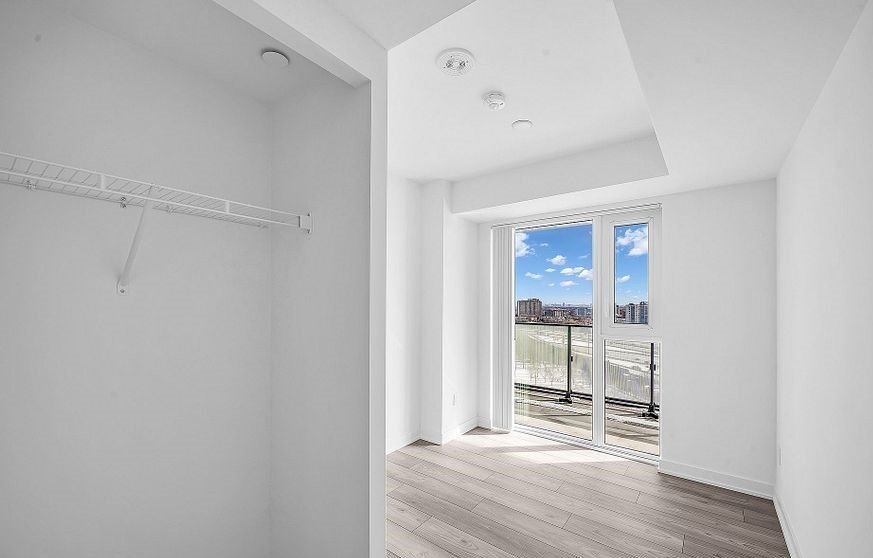 8 Tippett Road - Photo 17