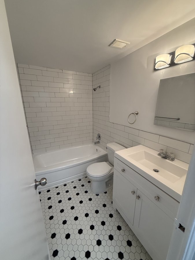 1210 York Mills Road - Photo 7