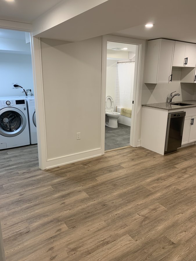8 Collinson Boulevard - Photo 3