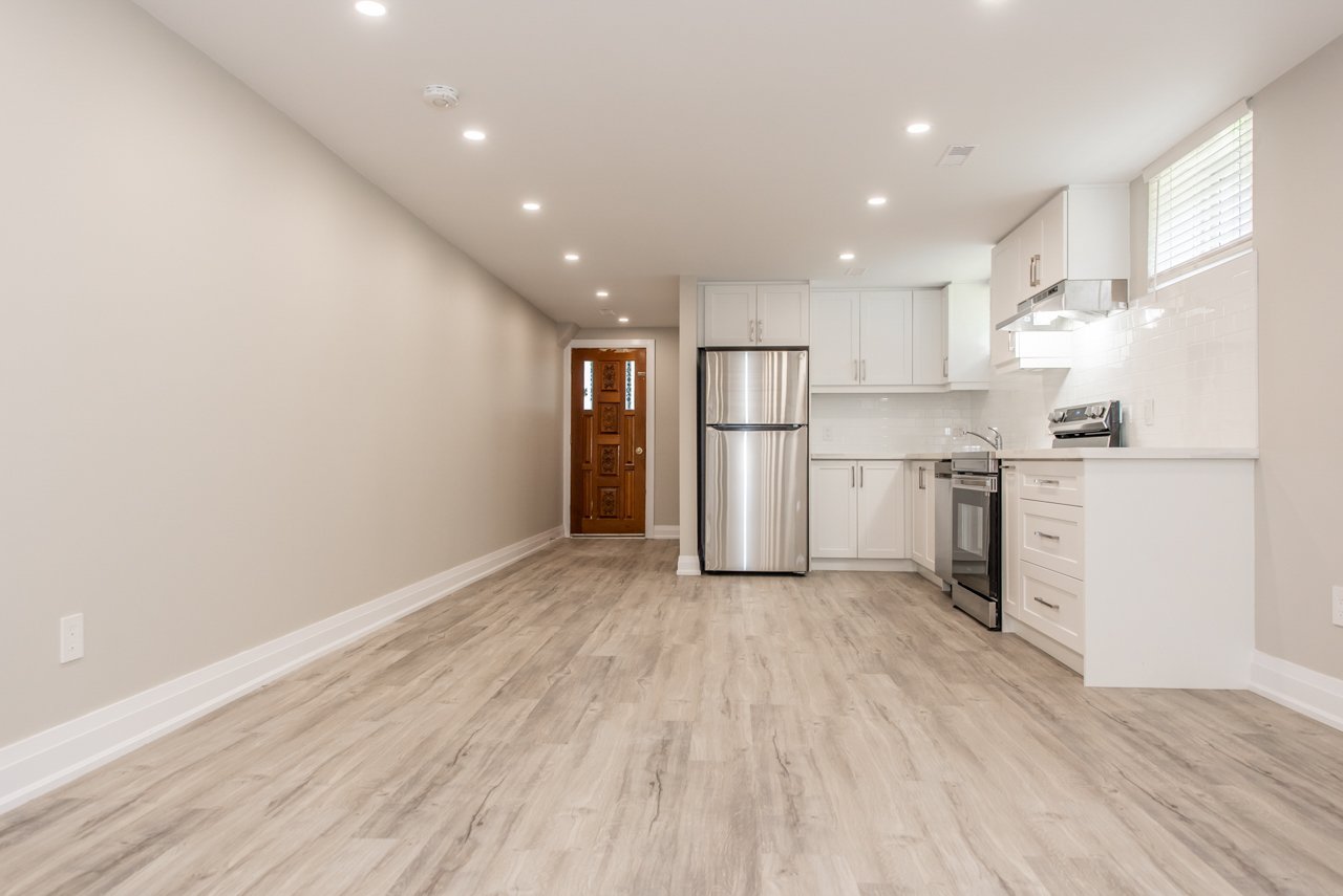 569 Roding Street - Photo 8