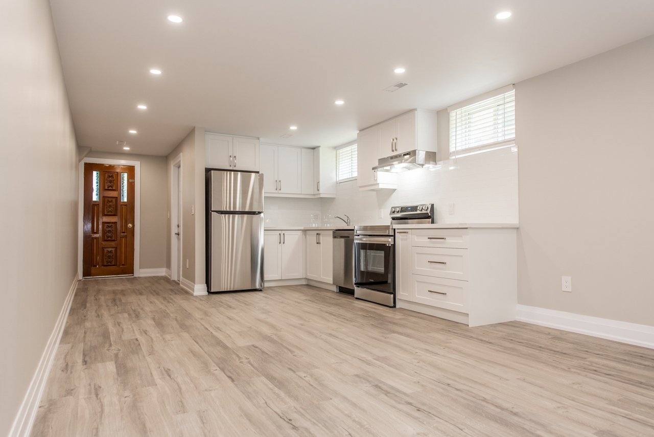 569 Roding Street - Photo 9