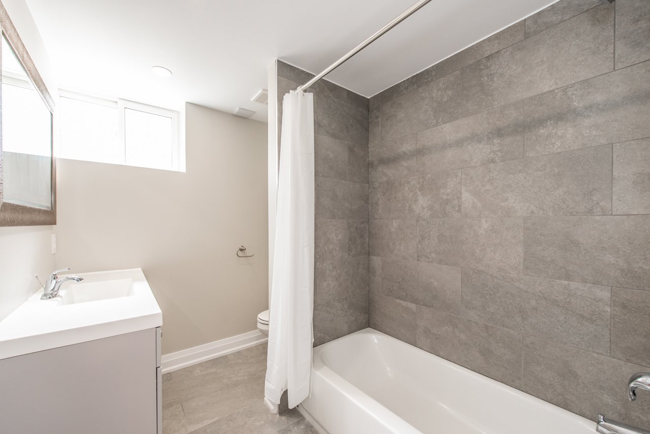 569 Roding Street - Photo 14