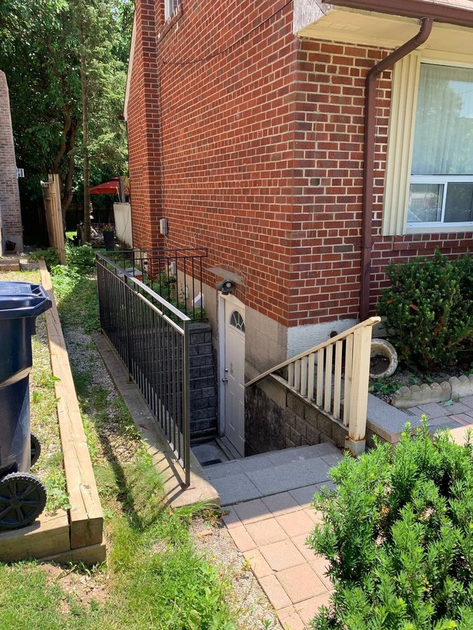 41 Athabaska Avenue - Photo 2