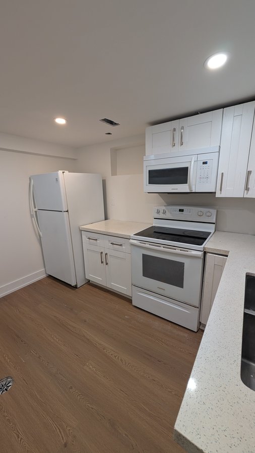 28 Clevedon Street - Photo 3
