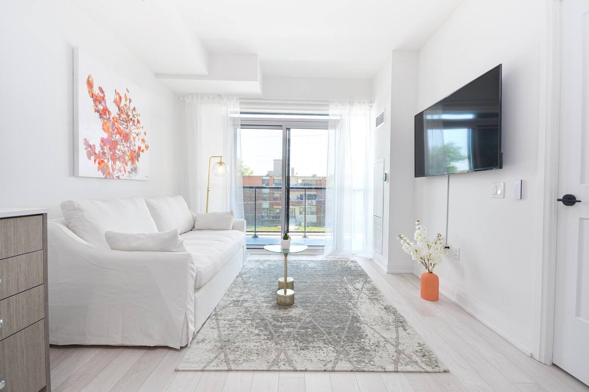 50 George Butchart Drive - Photo 2