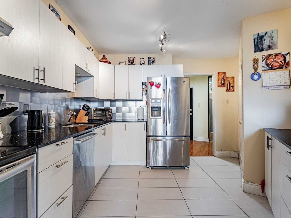 150 Neptune Drive - Photo 7