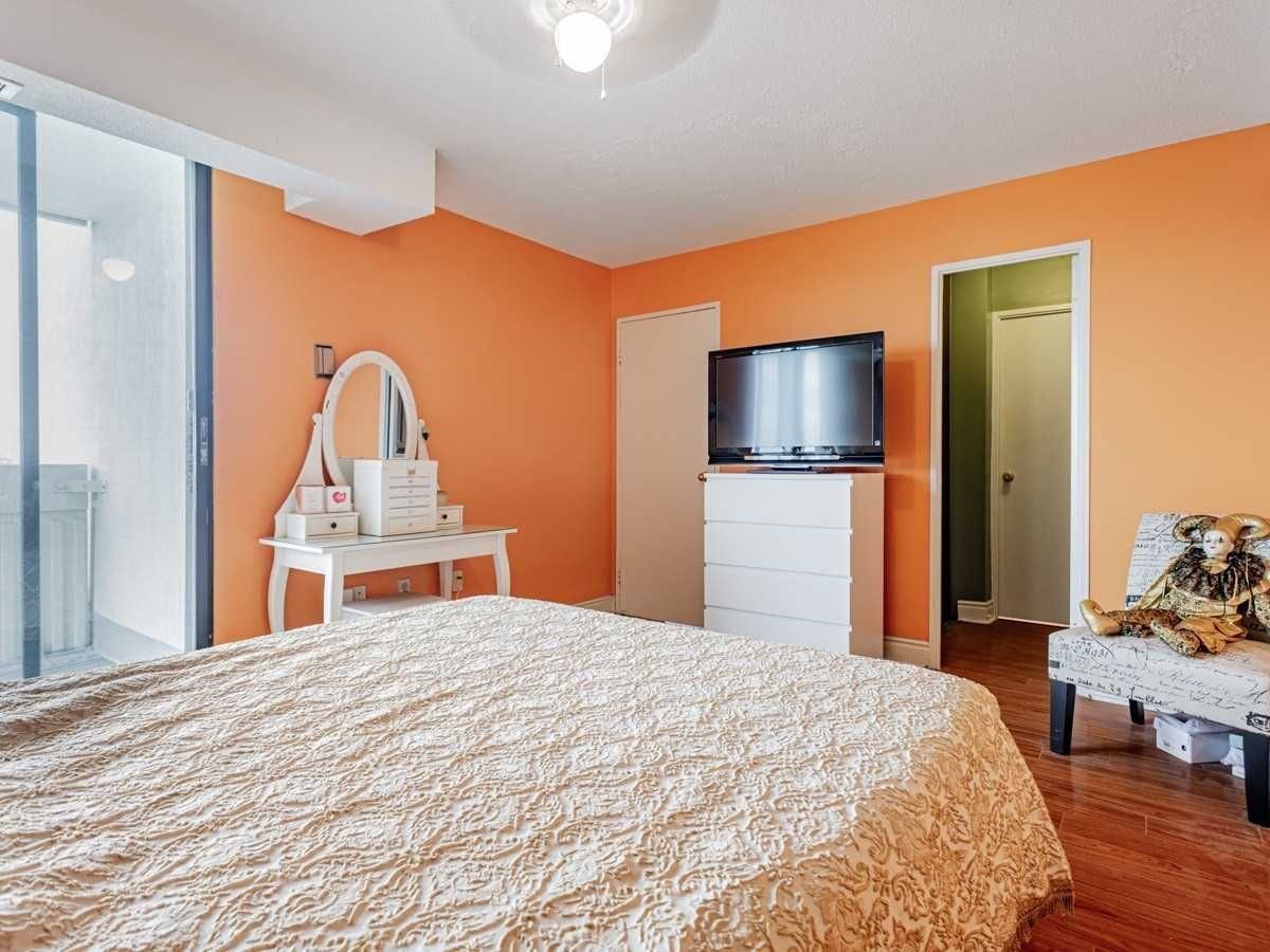 150 Neptune Drive - Photo 11