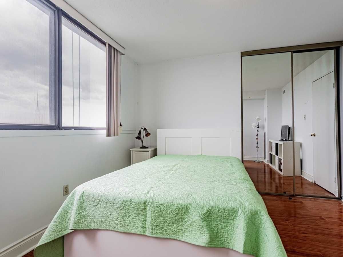 150 Neptune Drive - Photo 2