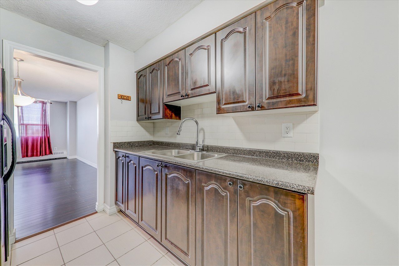 25 Sunrise Avenue - Photo 3
