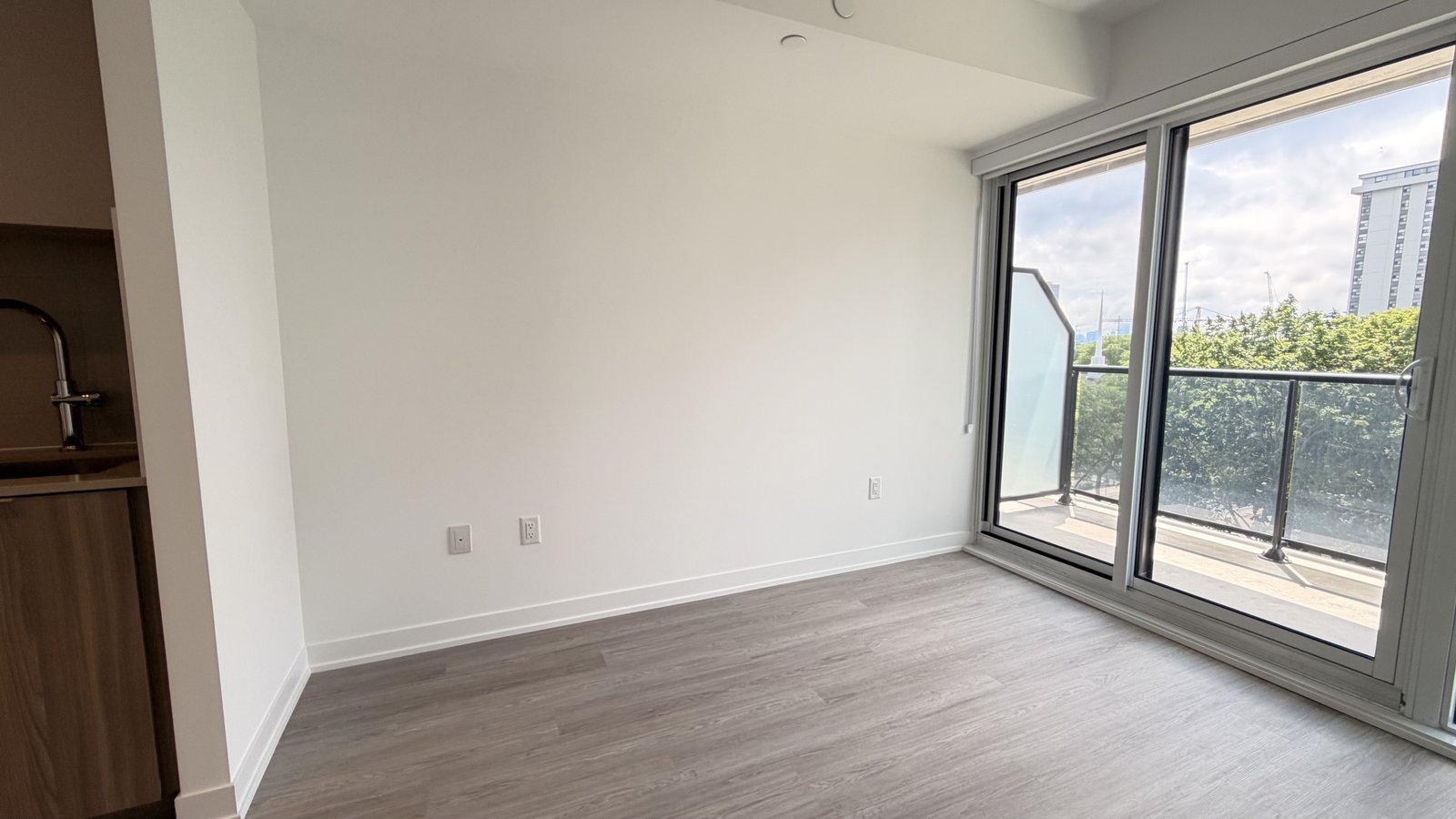 15 David Salomon Drive - Photo 28