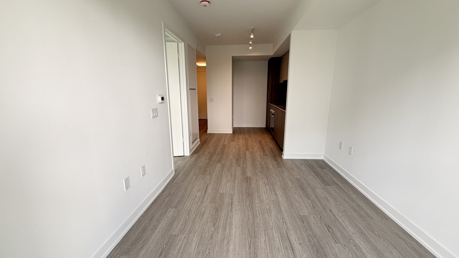 15 David Salomon Drive - Photo 37