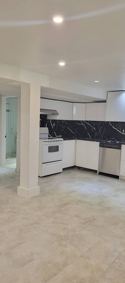 92 Billington Crescent - Photo 3