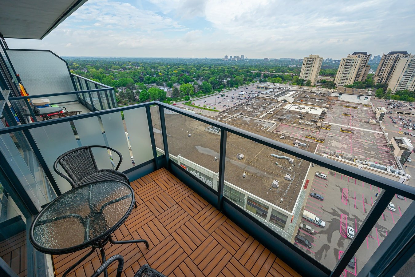 2885 Bayview Avenue - Photo 8