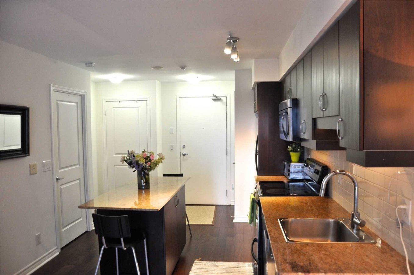 27 Rean Drive - Photo 2