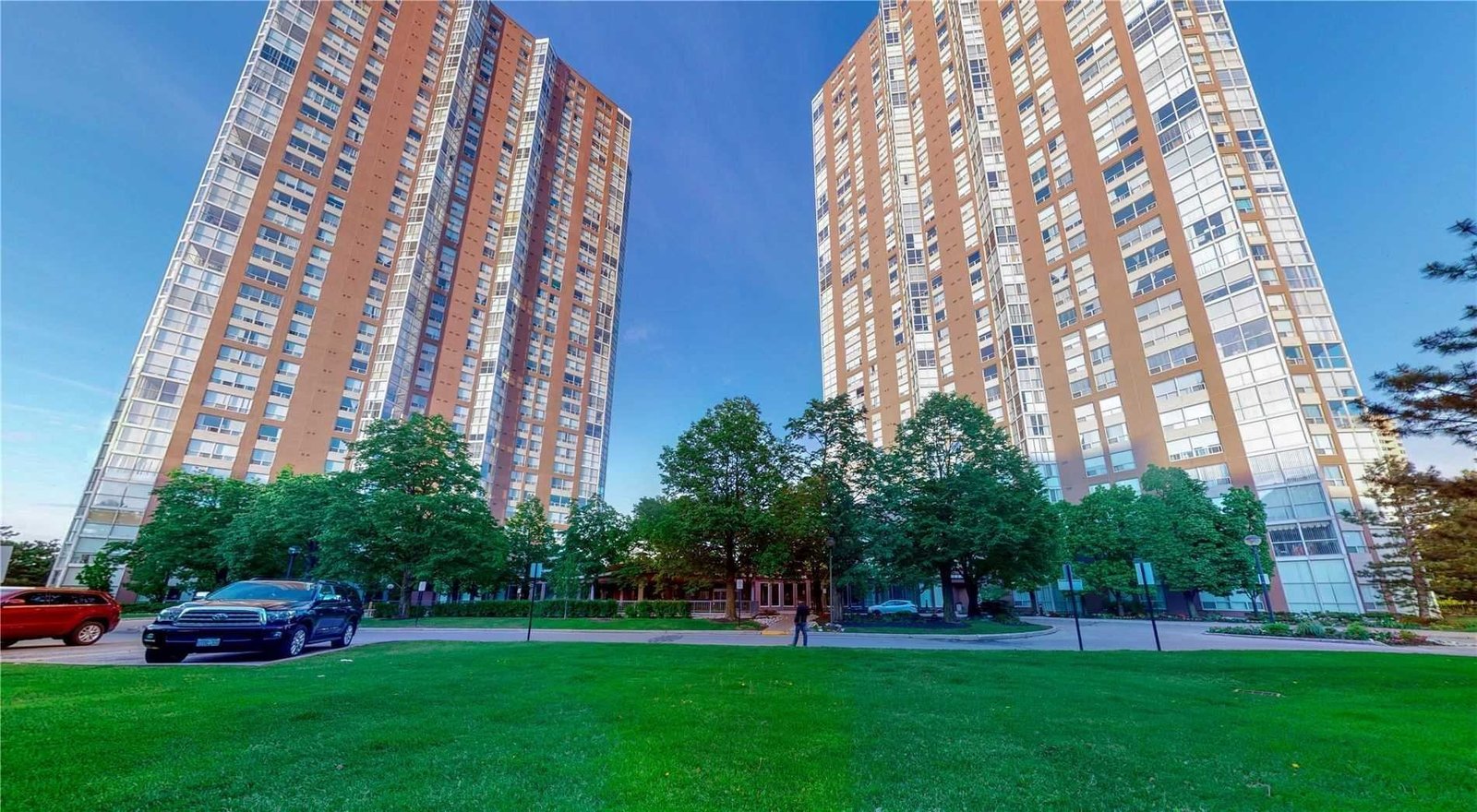 North York Short Term Apartments Condos and Houses for Rent