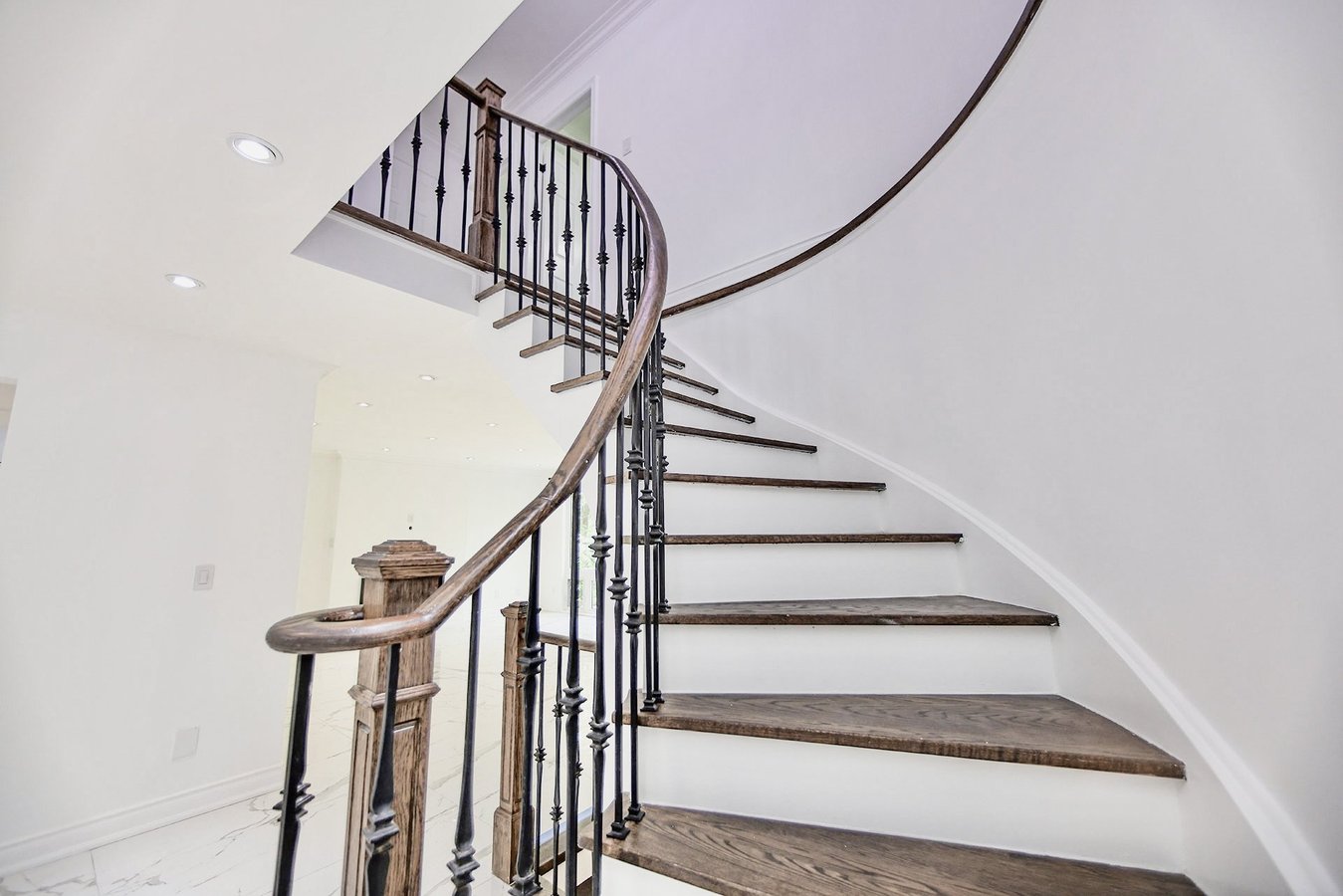 89 Old Yonge Street - Photo 17