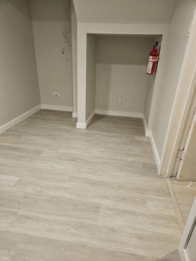 North York - Photo 16