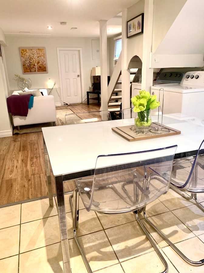 Lawrence Avenue West - Photo 3