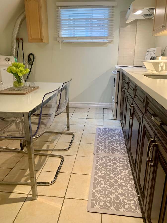 Lawrence Avenue West - Photo 5