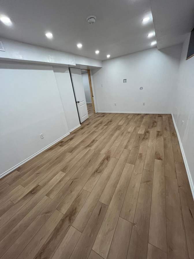Blake Avenue - Photo 2