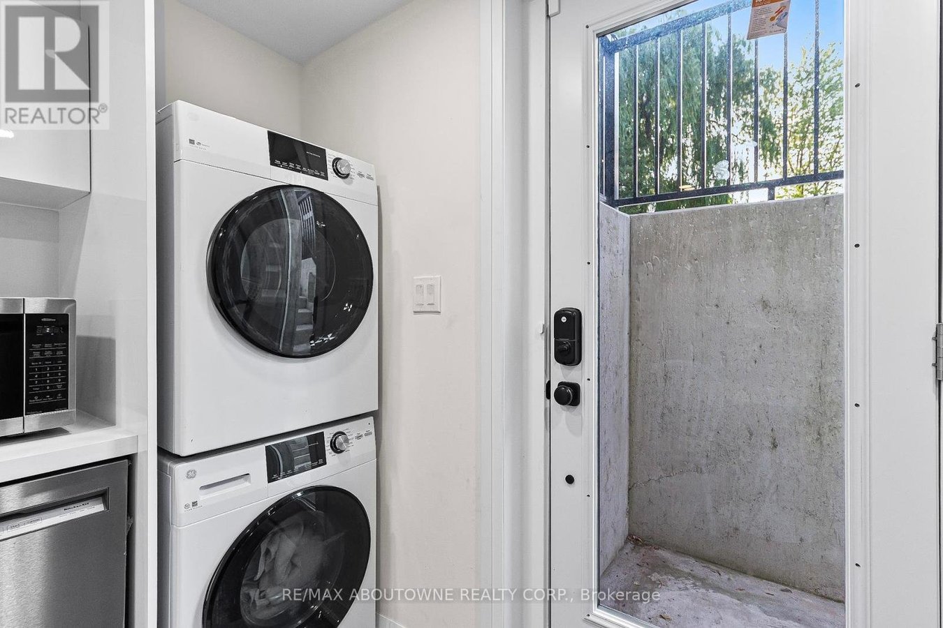LOWER - 523 PINEGROVE ROAD - Photo 5