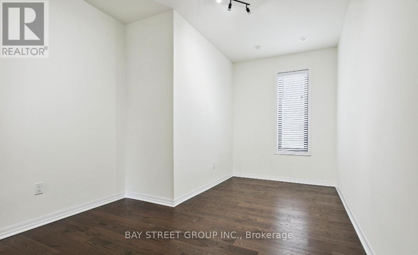3091 GEORGE SAVAGE AVENUE NE - Photo 17