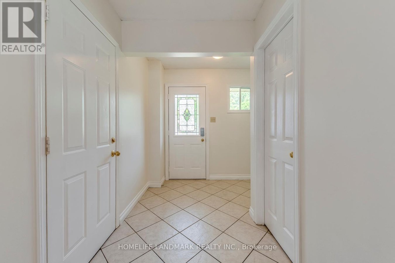 1226 COTTONWOOD CRESCENT - Photo 3