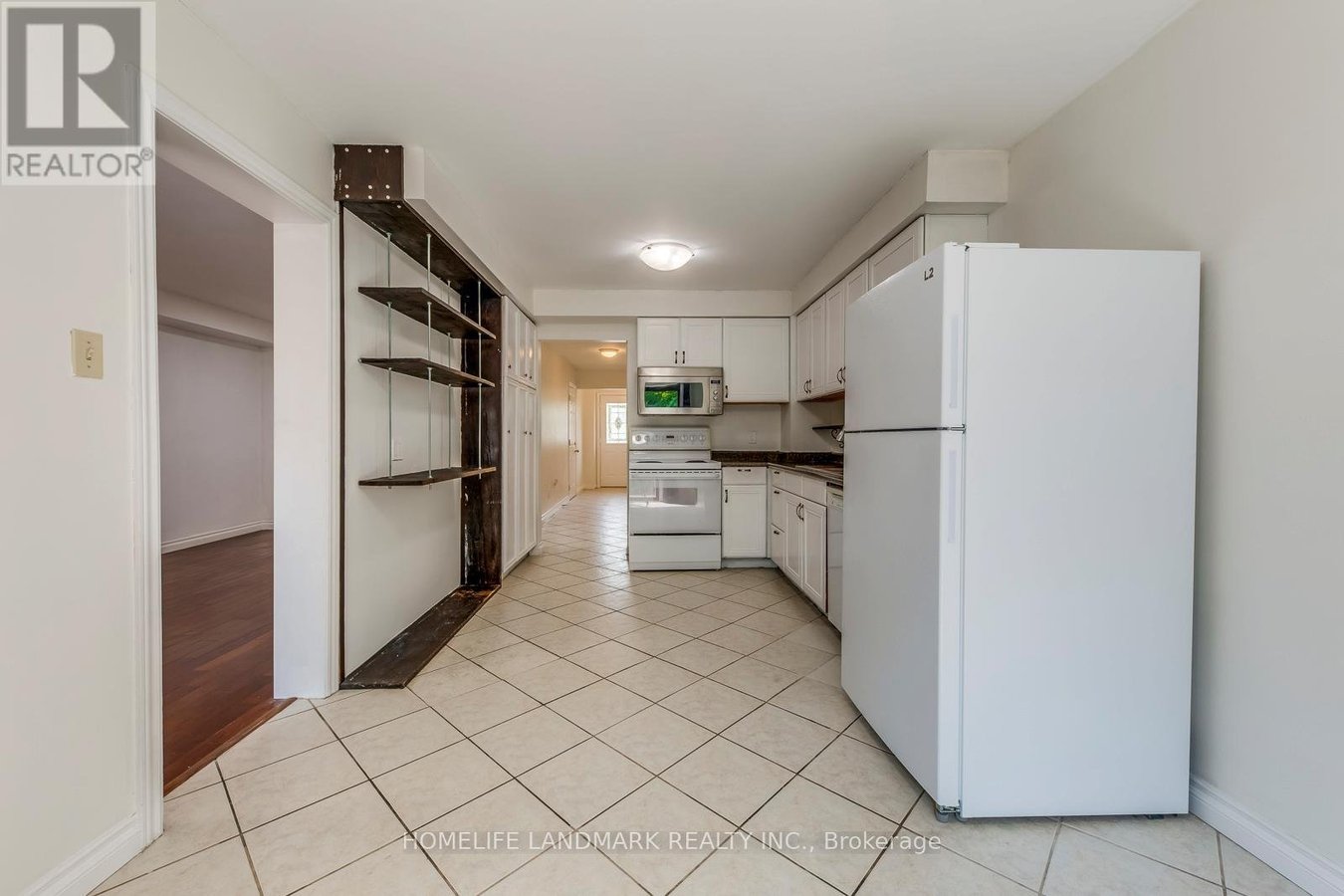 1226 COTTONWOOD CRESCENT - Photo 10