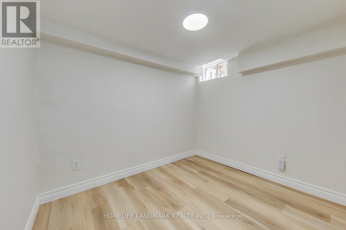 1226 COTTONWOOD CRESCENT - Photo 32