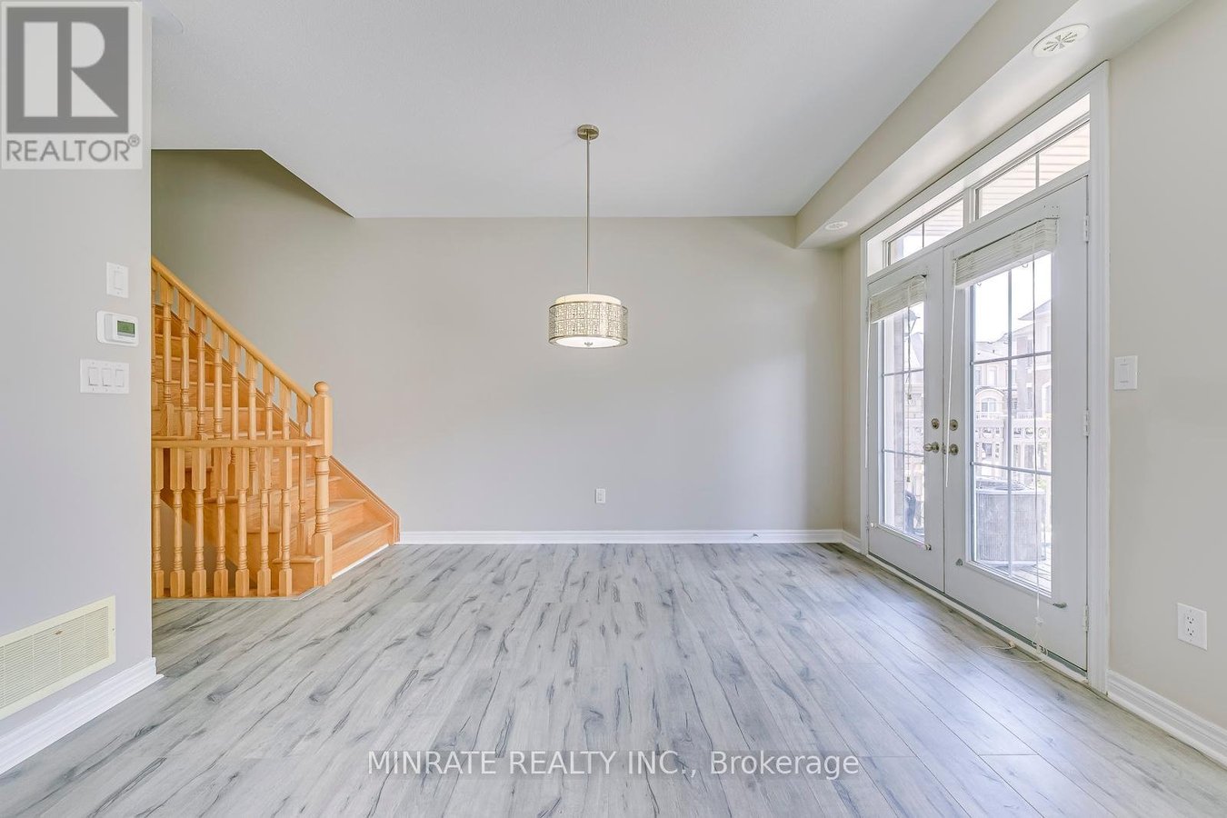 8 - 2435 GREENWICH DRIVE - Photo 4