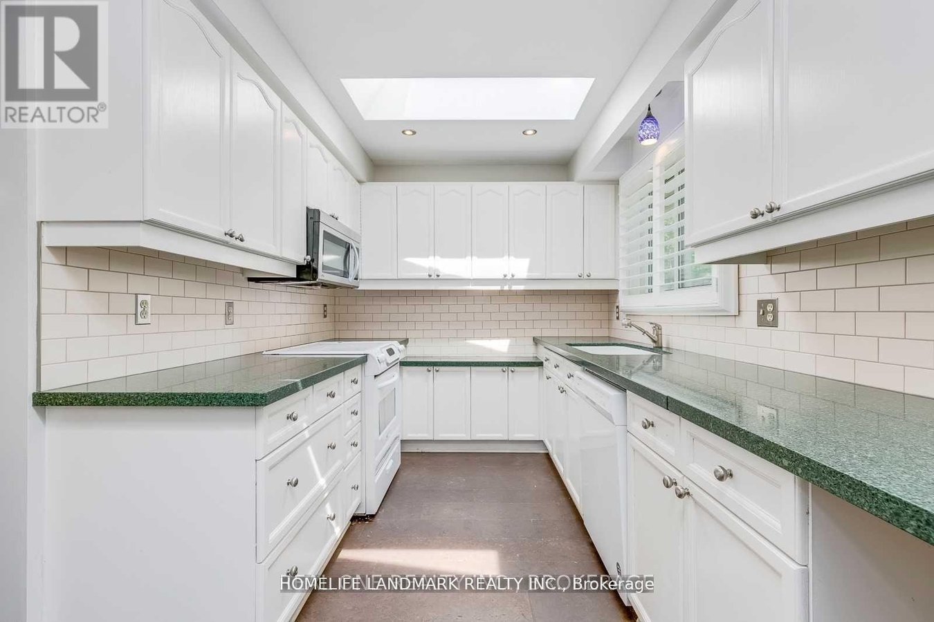 2149 CONSTANCE DRIVE - Photo 12