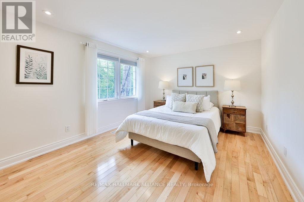 1316 CAMBRIDGE DRIVE - Photo 18