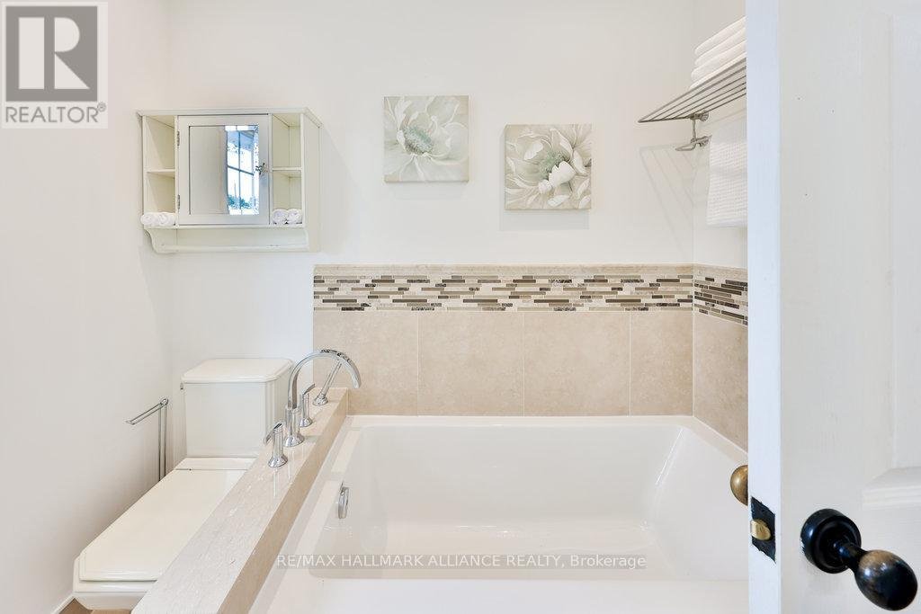 1316 CAMBRIDGE DRIVE - Photo 25