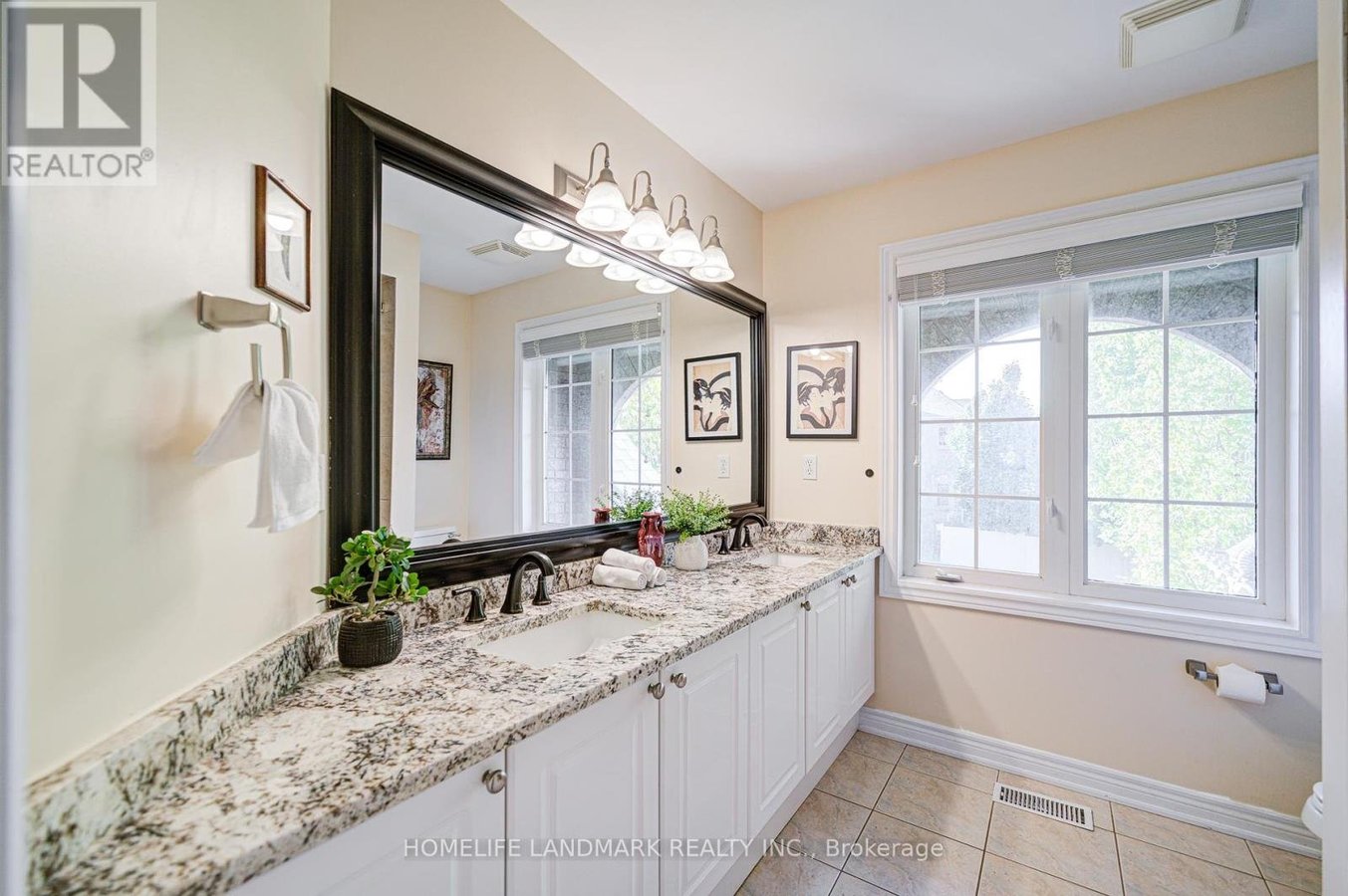 1388 PINERY CRESCENT - Photo 34