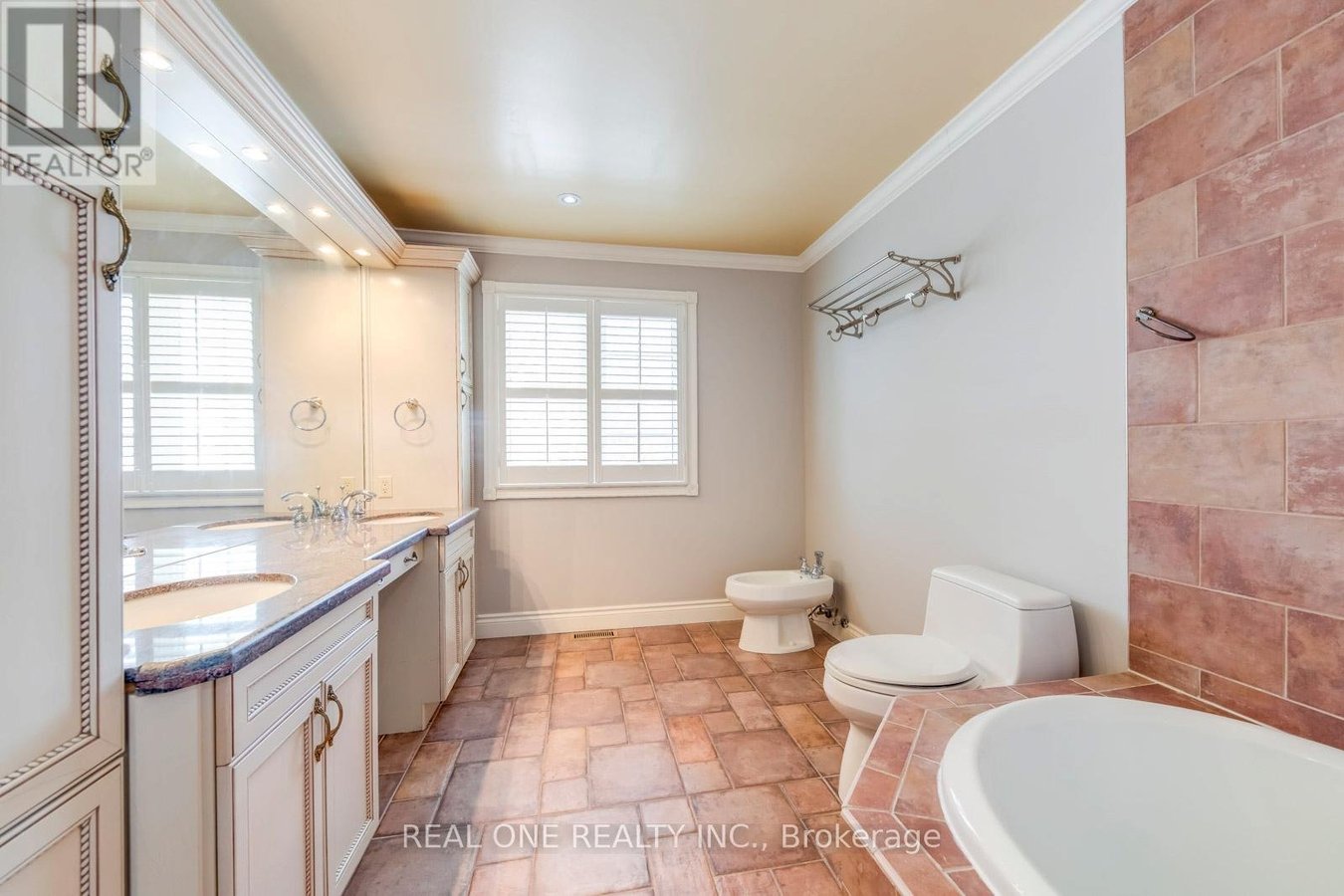 1369 MAPLERIDGE CRESCENT - Photo 25