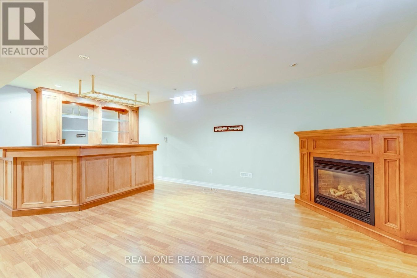 1369 MAPLERIDGE CRESCENT - Photo 30