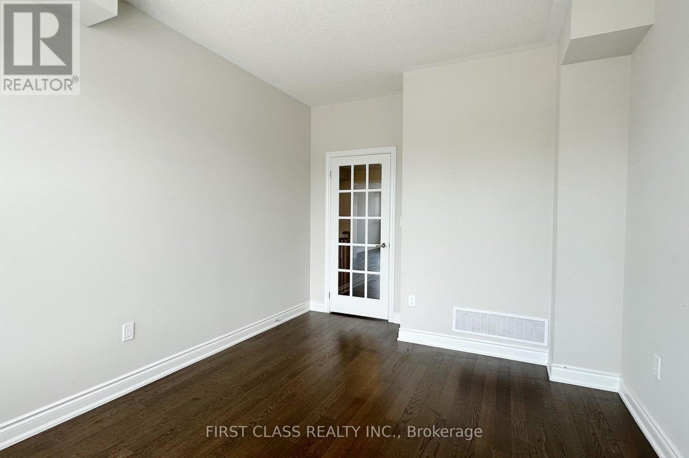 1476 YELLOW ROSE CIRCLE - Photo 10