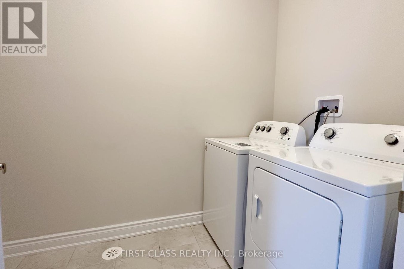 1476 YELLOW ROSE CIRCLE - Photo 18