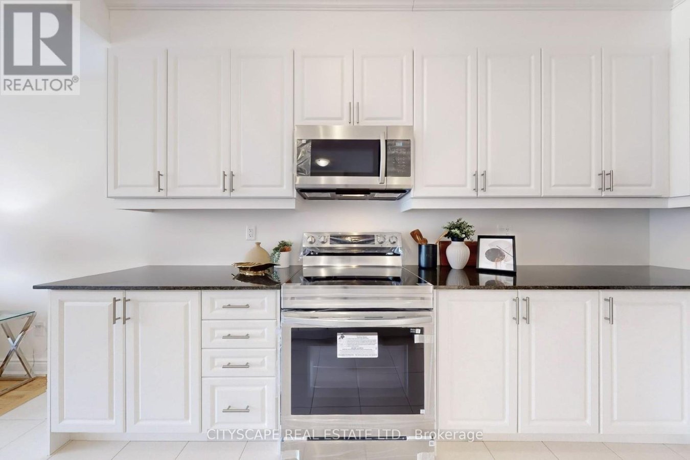 6 MARVIN AVENUE - Photo 10