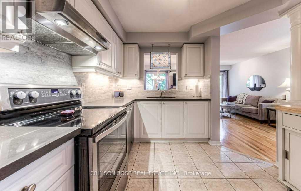 2096 GLENHAMPTON ROAD - Photo 9