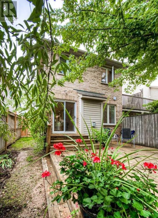 2096 GLENHAMPTON ROAD - Photo 31