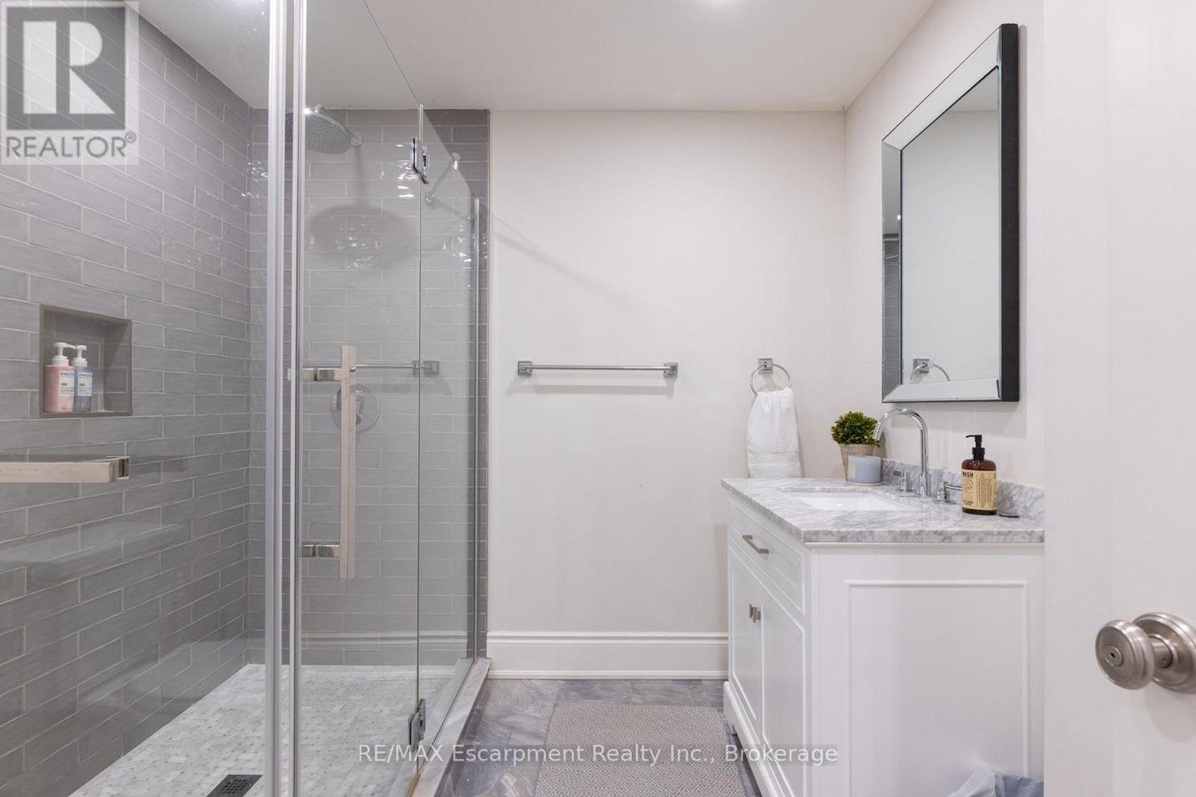 212 KING STREET - Photo 32