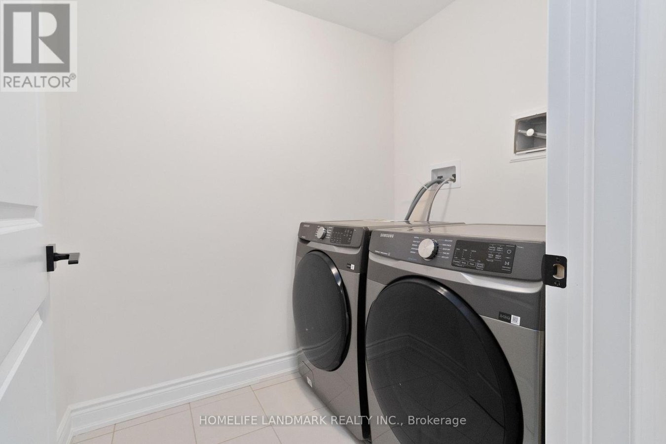 3303 SIXTH LINE - Photo 7