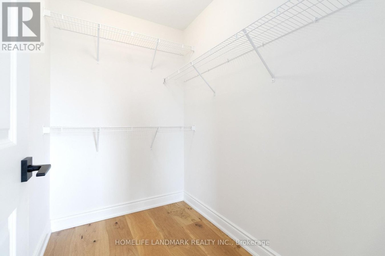 3303 SIXTH LINE - Photo 27