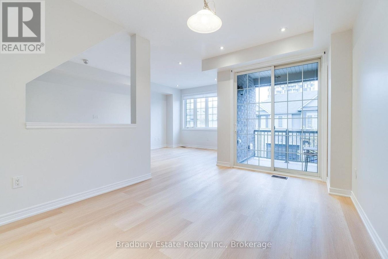3105 BLACKFRIAR COMMON - Photo 8